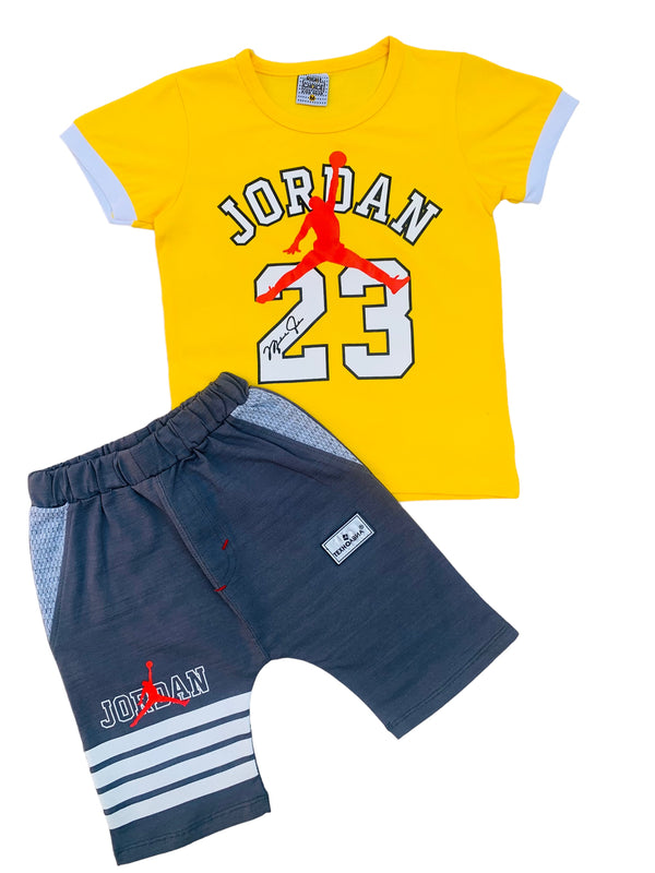 Boy t-shirt with shorts