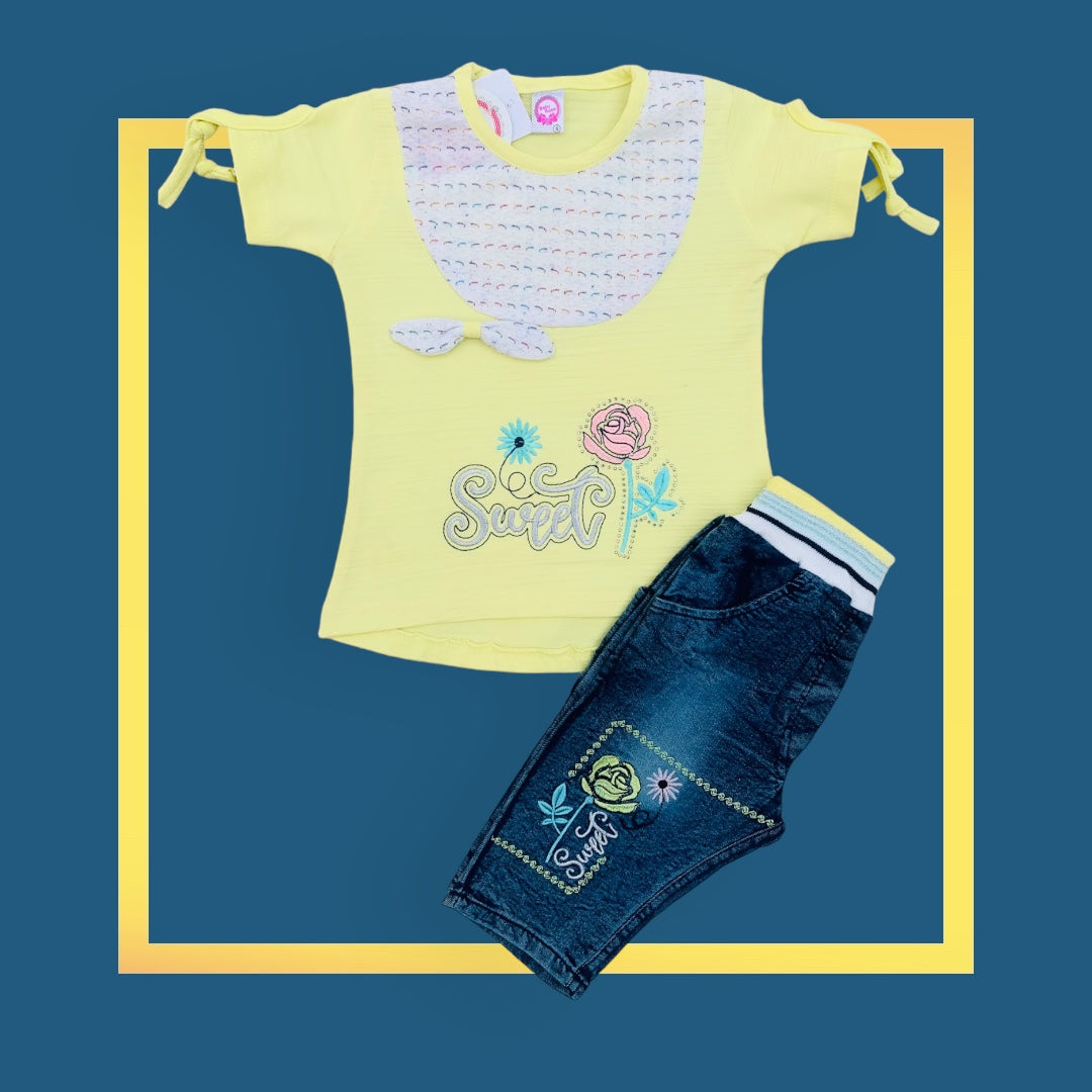 Sweet embroidered top with embroidered soft denim capri